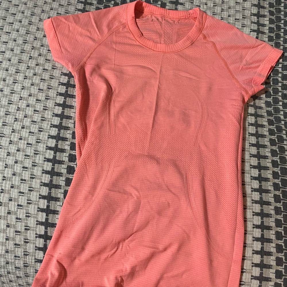 SOLD Lululemon Swiftly Tech